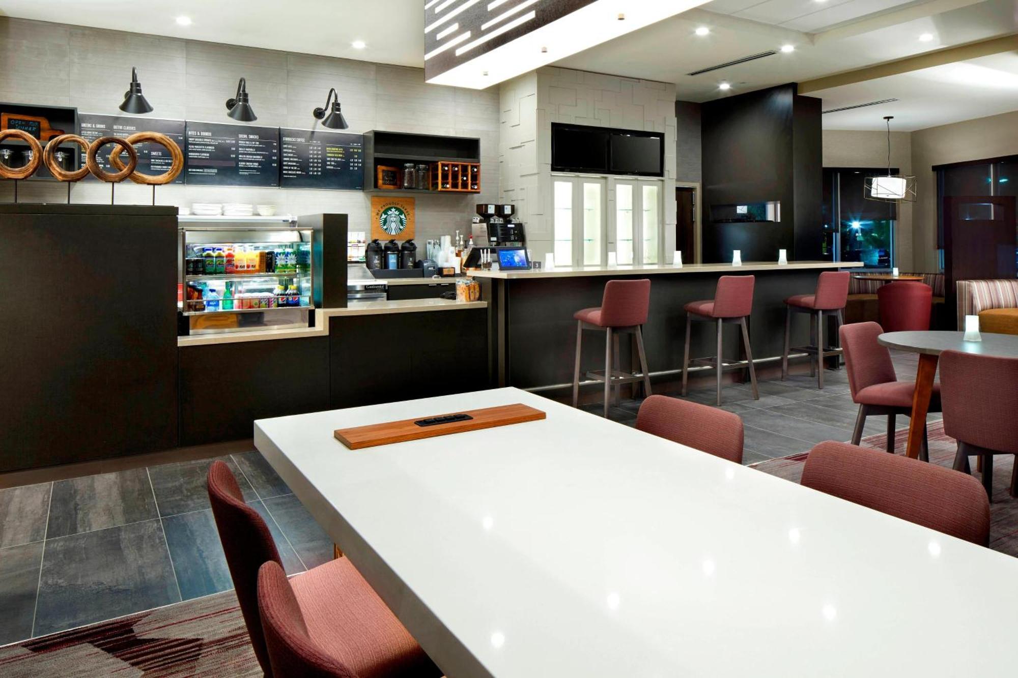 Courtyard By Marriott Houston Intercontinental Airport Hotell Eksteriør bilde